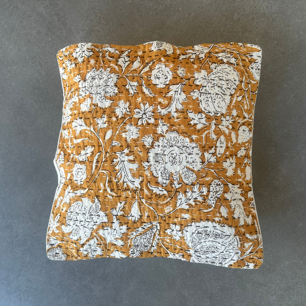 Kantha pudebetræk Marigold 40 x 40 cm