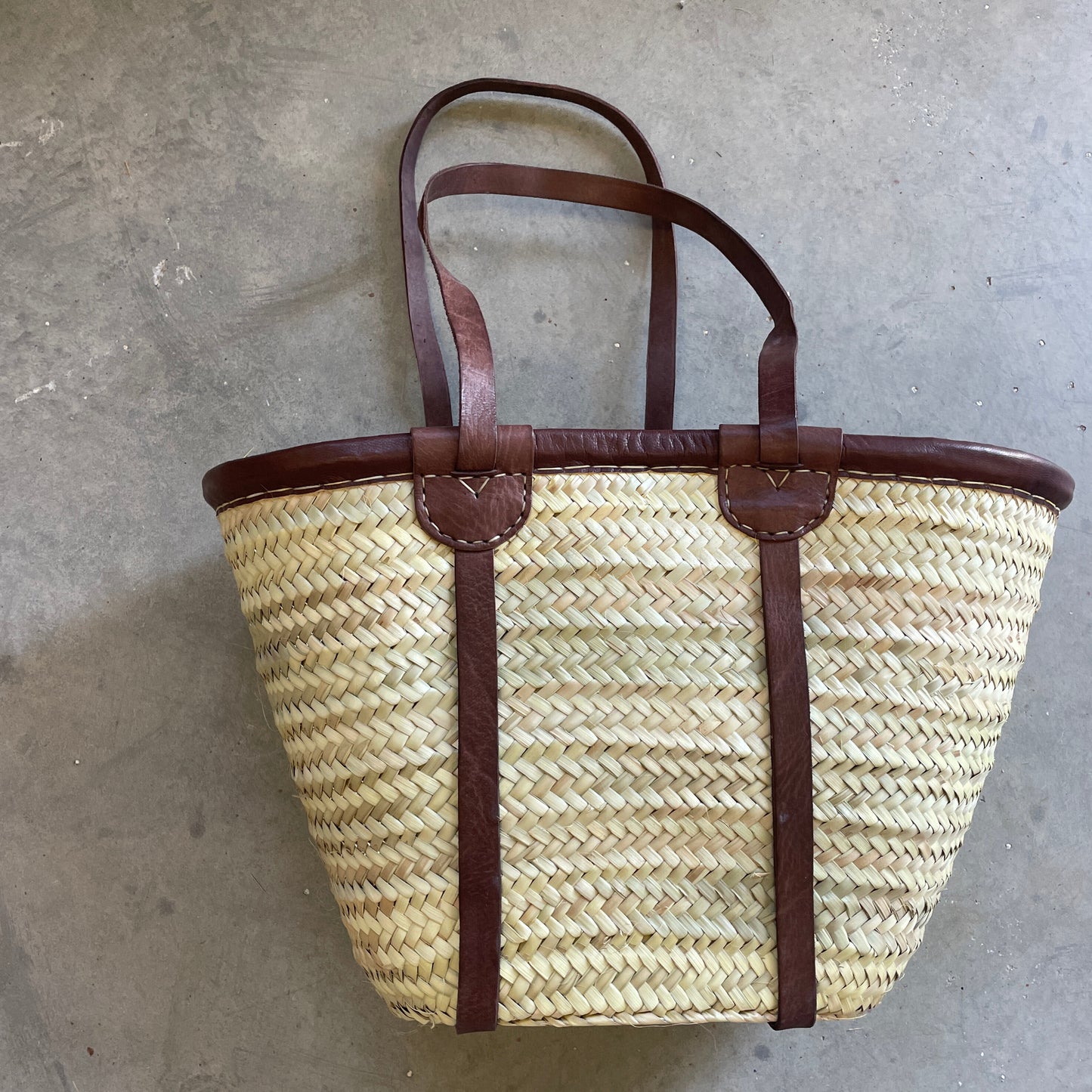 Basket with leather straps - 50 cm. at the top.