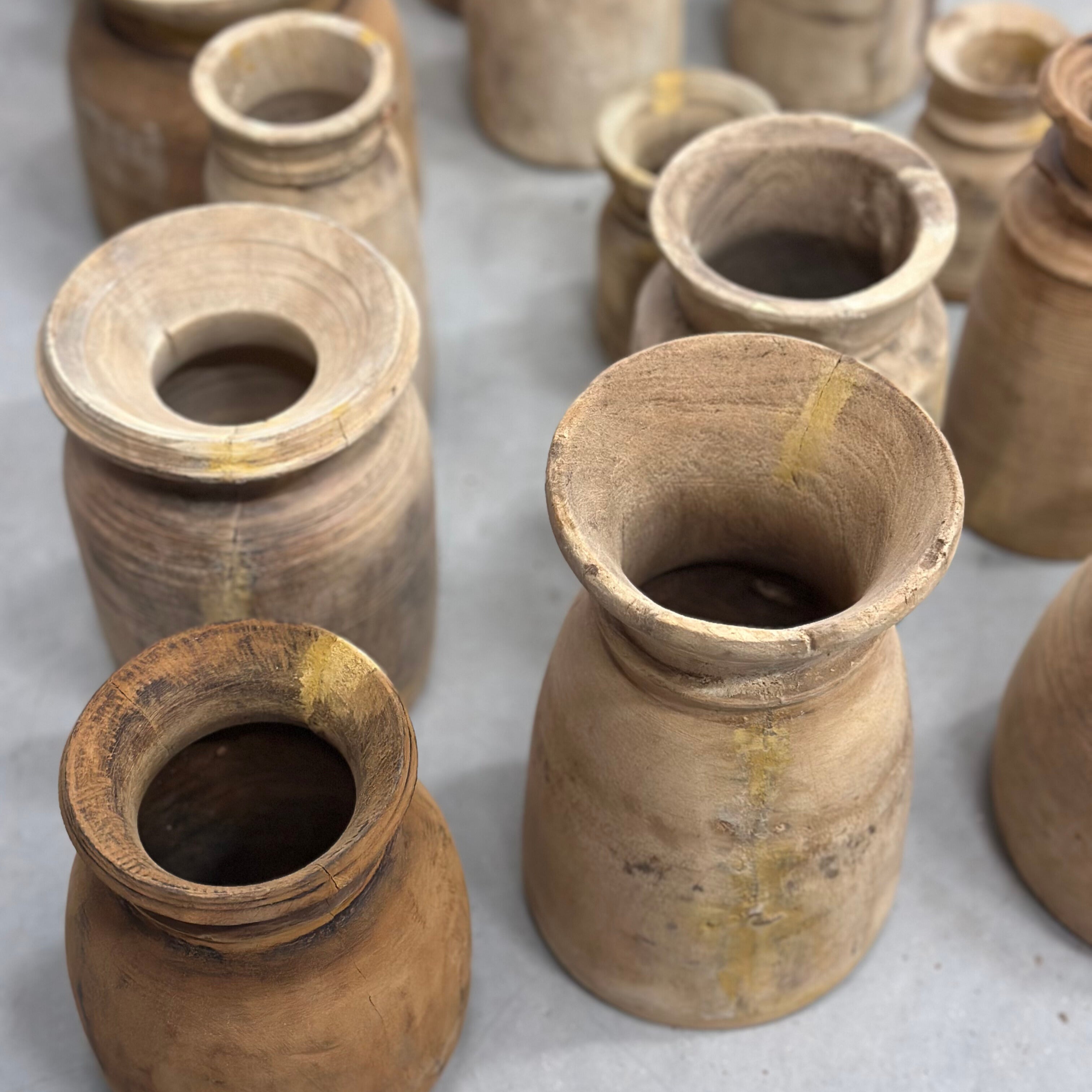 Vintage nepali krukker - størrelse S (ca. 18-20 cm. i højden og 10 cm. i diameter)