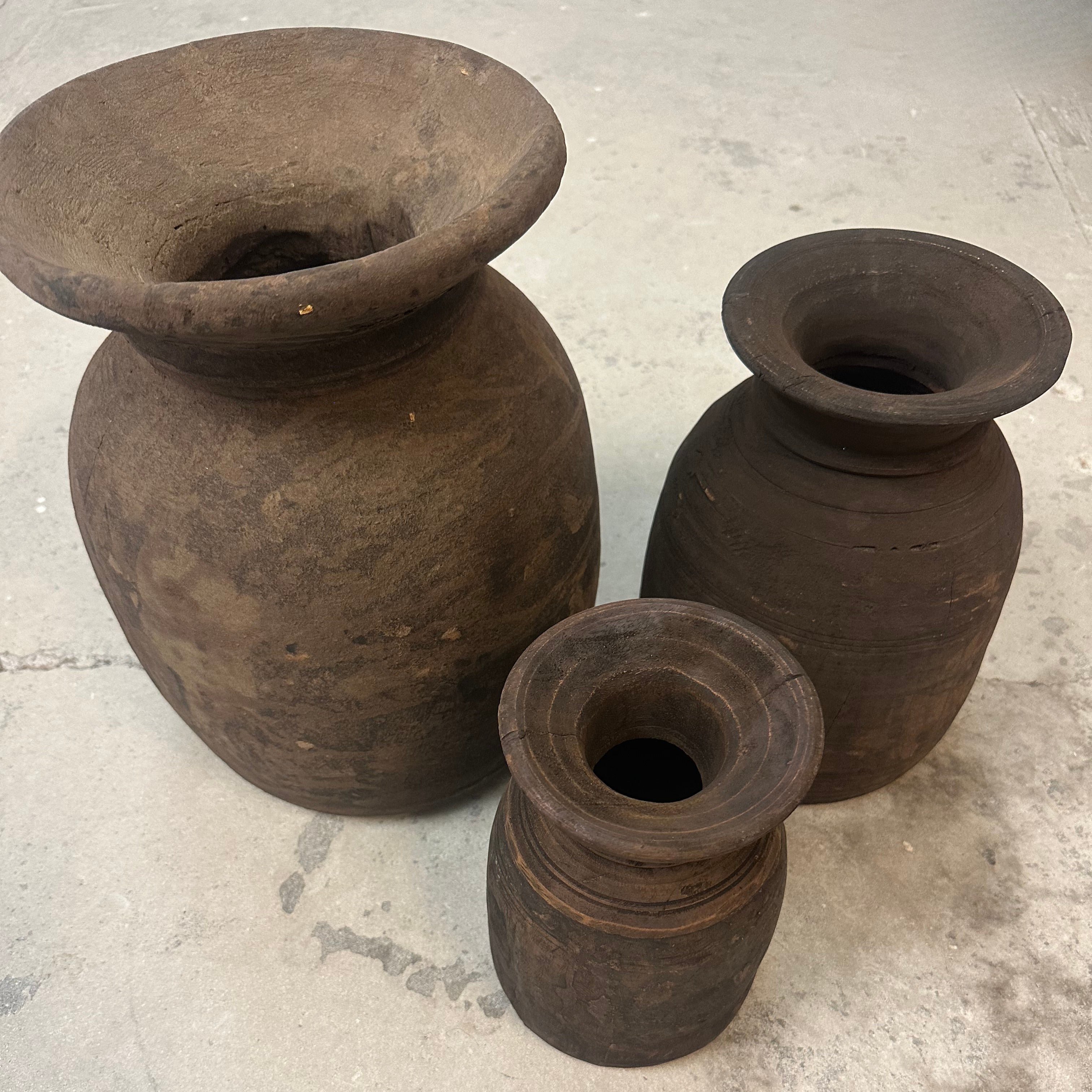 Vintage nepali krukke - størrelse M (ca. 22-25 cm. i højden og 15-20 cm. i diameter)