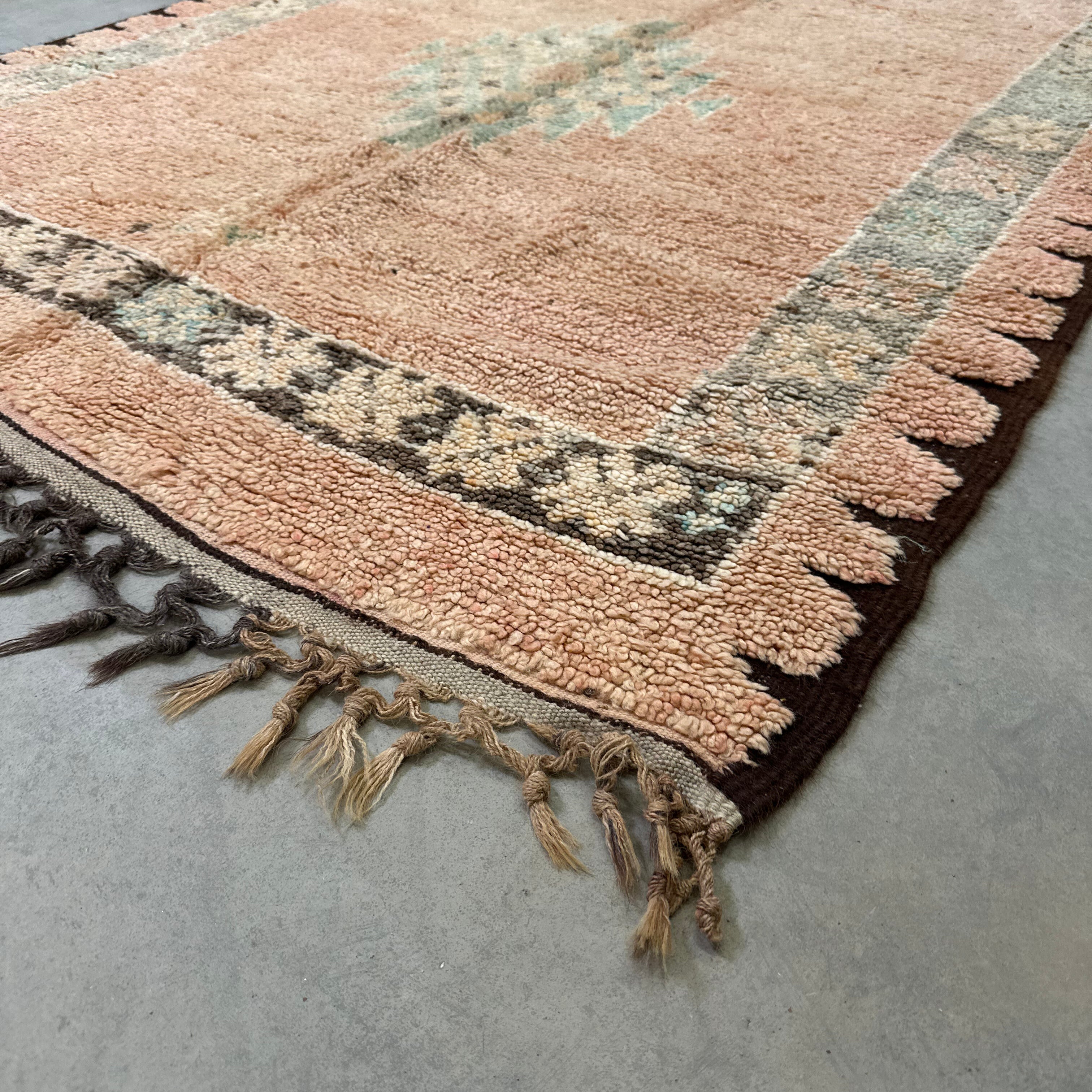 Vintage Beni McGuild rug - size 155 x 201 cm