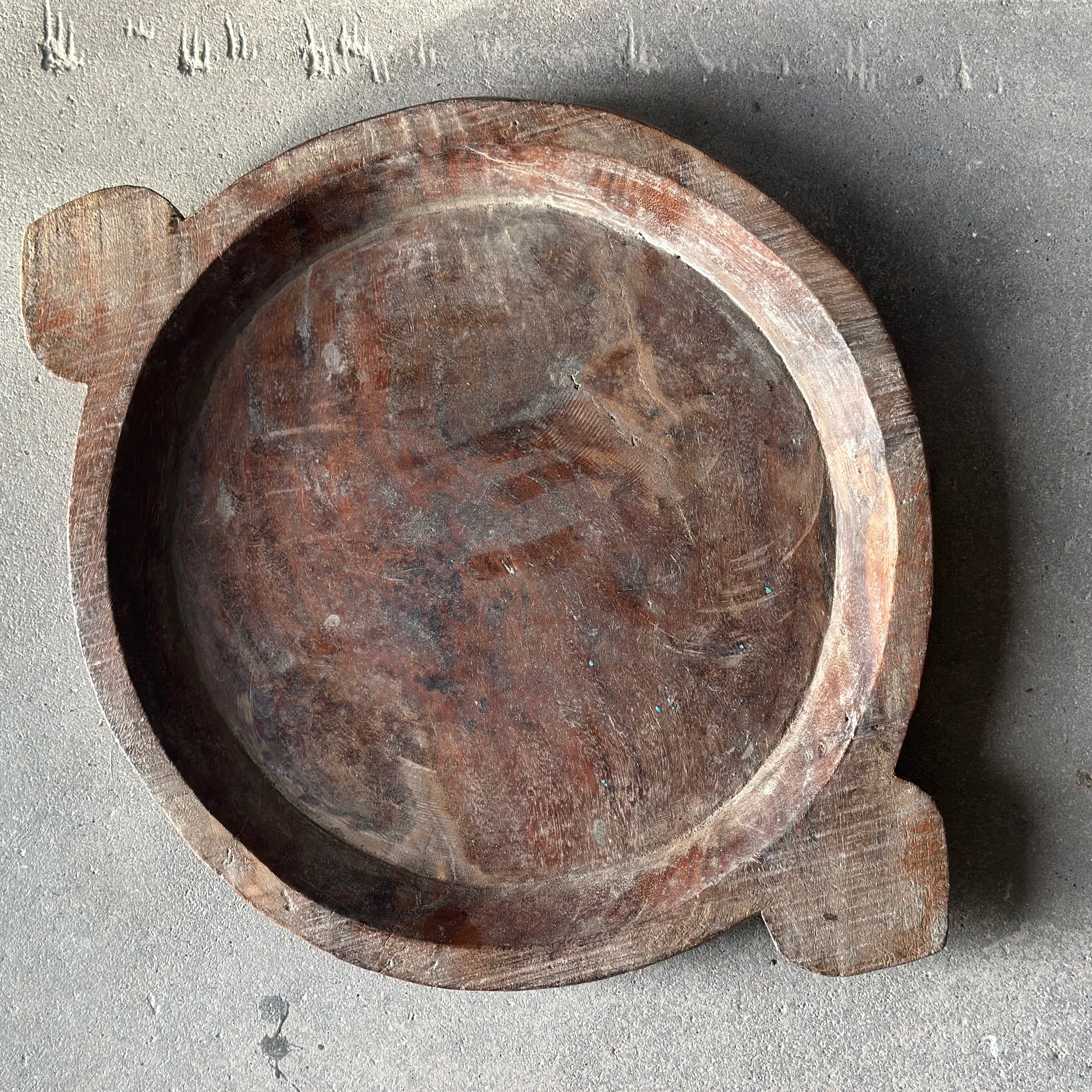 Vintage fad med hank i træ