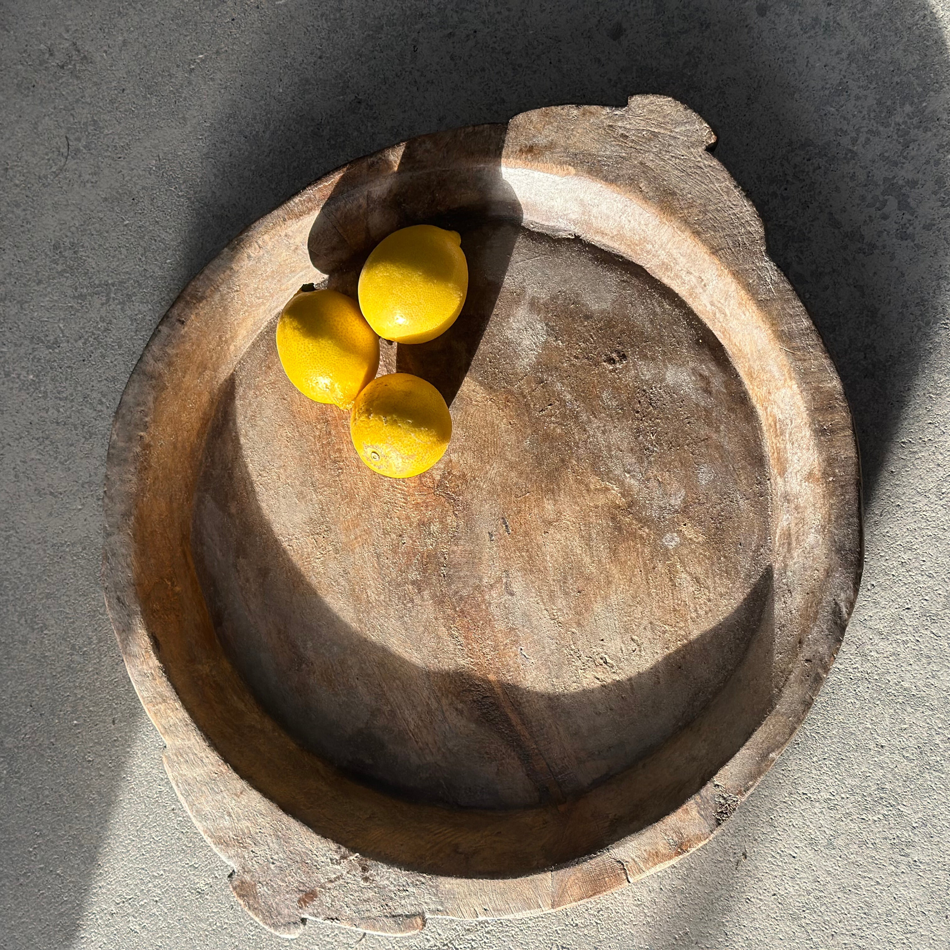 Vintage fad med hank i træ