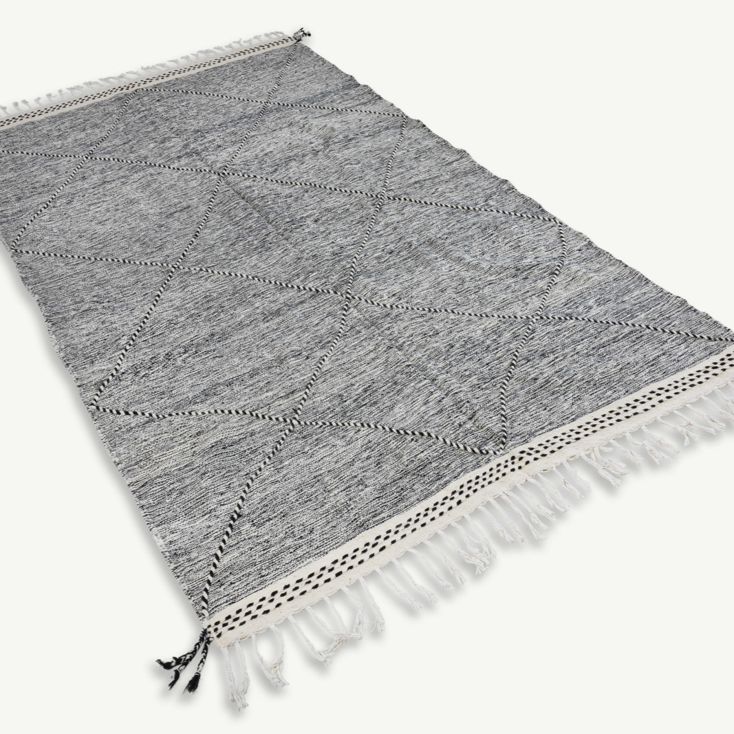 Wool rug 180 x 240 cm. - Zanafi